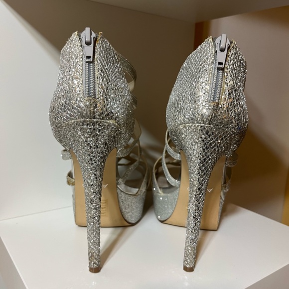 Shiny silver platform heels - Picture 3 of 13